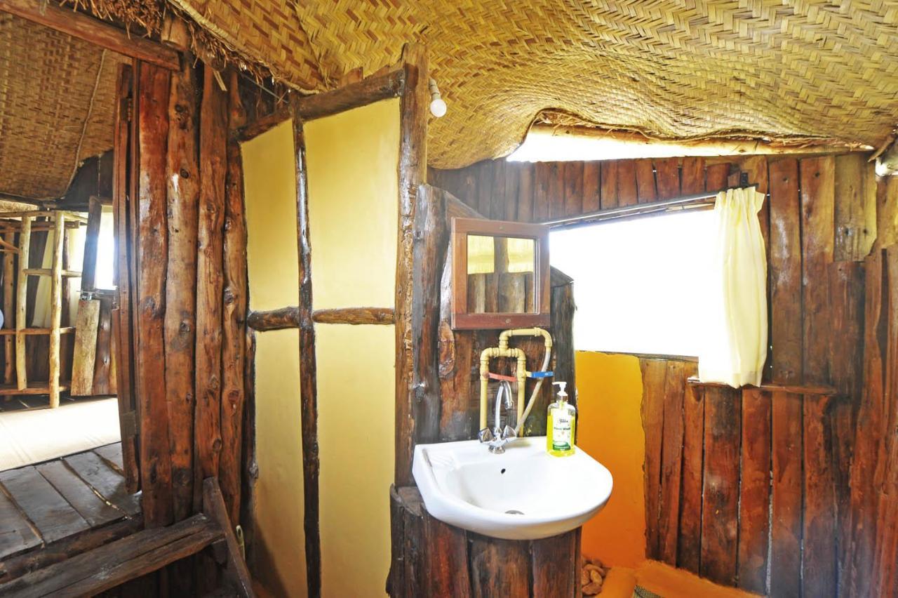 Kihihi Bullbush River Camp المظهر الخارجي الصورة